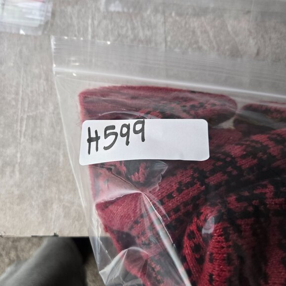 NWT Rare Abercrombie Cardigan Sweater M Red Black Plaid Knit Button Front Preppy - Picture 14 of 14